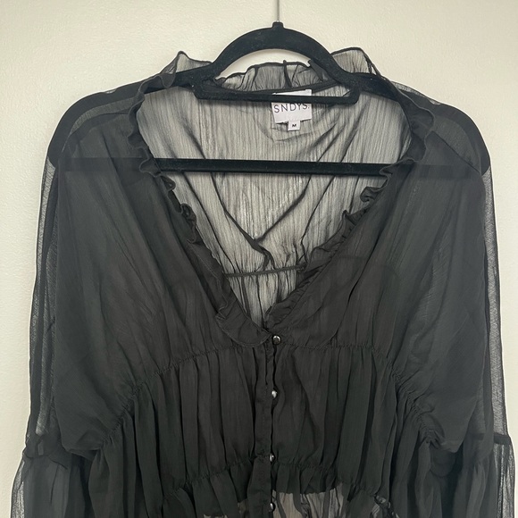 SNDYs Ruffle Blouse - Picture 3 of 4